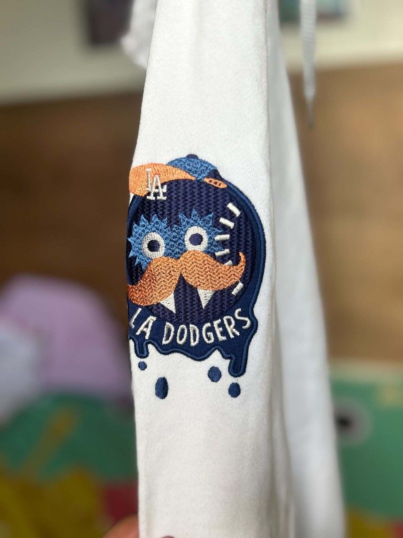 MLB LA Dodgers (Category: Hoodies) located in Cebu City. Submitted by chrismark.cavan11 (Listing ID 1465293386, Image 2). Description: - LA Dodgers - Pullover hoodie - Medium - 22x27 - Good condition.