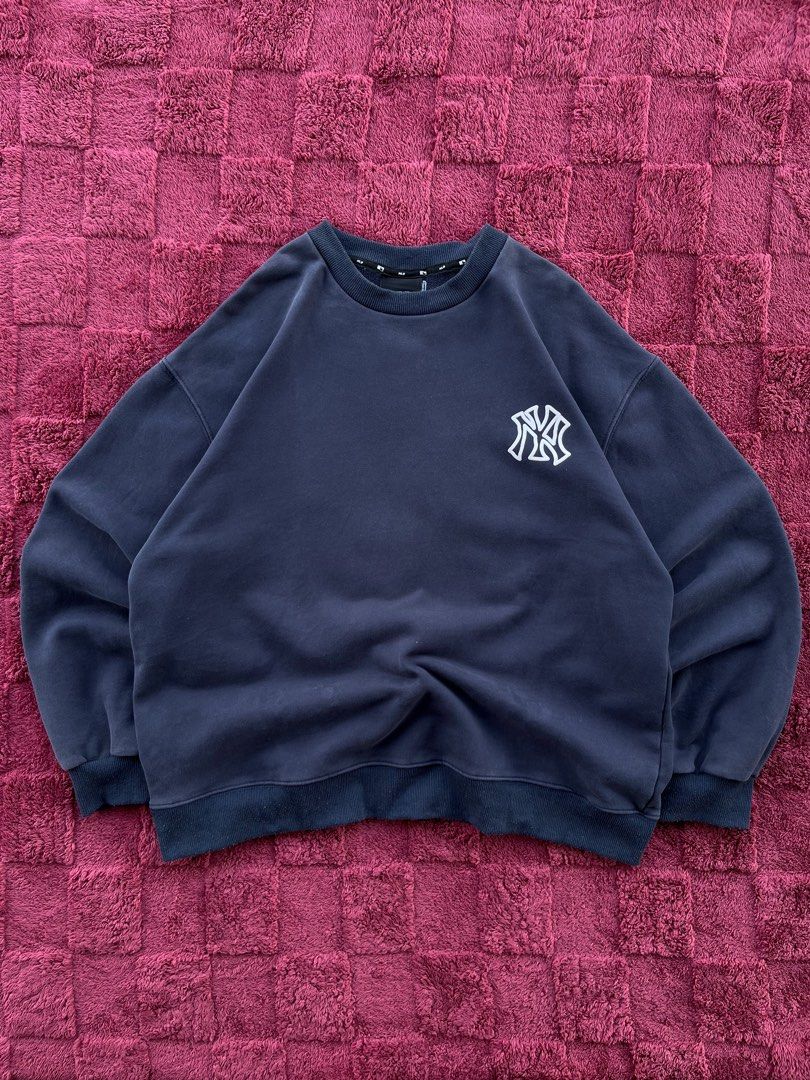 MLB Sweatshirt (Category: Coats, Jackets and Outerwear) located in Bulacan. Submitted by thriftm.e (Listing ID 1465234076, Image 2). Description: Dimes (in inches) Length: 28 Width: 25 XL ON TAG Condition: 10/10 Color Rate: 10/10 Issue:.