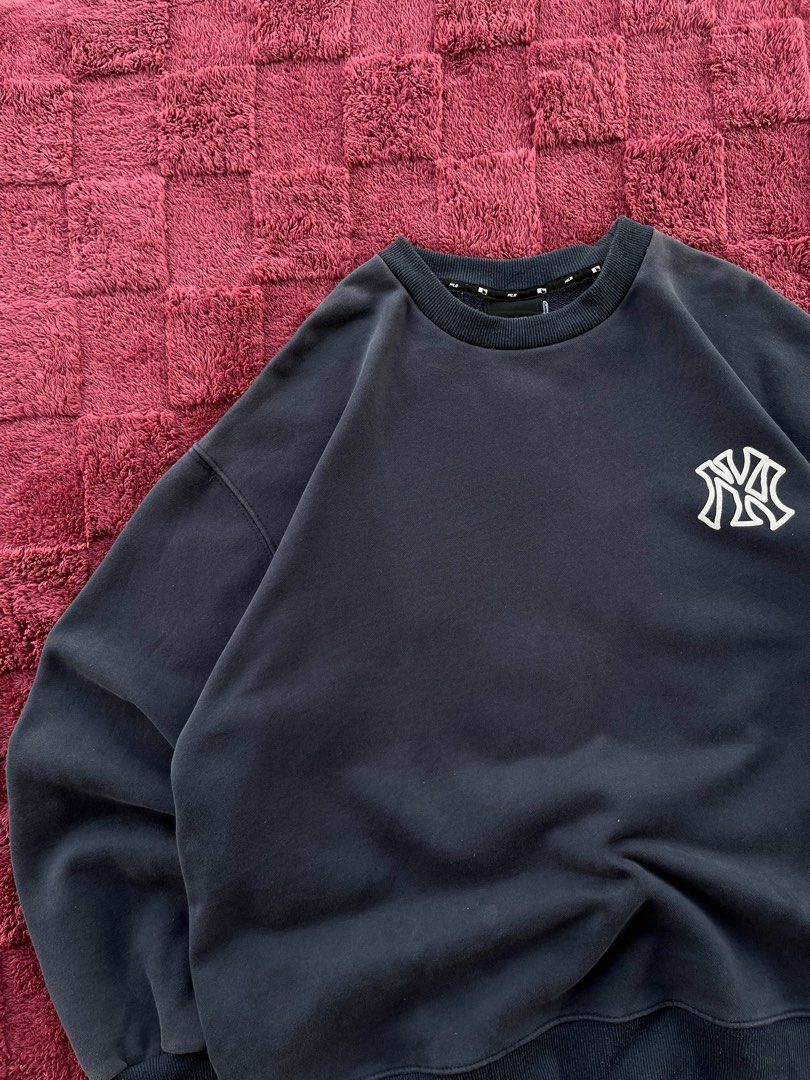 MLB Sweatshirt (Category: Coats, Jackets and Outerwear) located in Bulacan. Submitted by thriftm.e (Listing ID 1465234076, Image 3). Description: Dimes (in inches) Length: 28 Width: 25 XL ON TAG Condition: 10/10 Color Rate: 10/10 Issue:.
