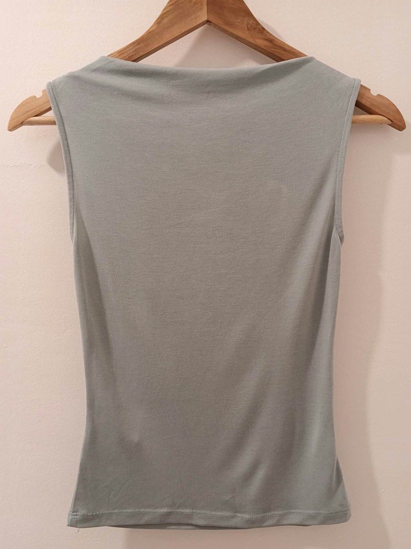 Monki blue top (Category: Dresses) located in Imus. Submitted by sheatwestview (Listing ID 1465314548, Image 2). Description: Size: XXS Still in good condition, just a minor issue, not super visible (See 3rd slide) Price is nego! :D.