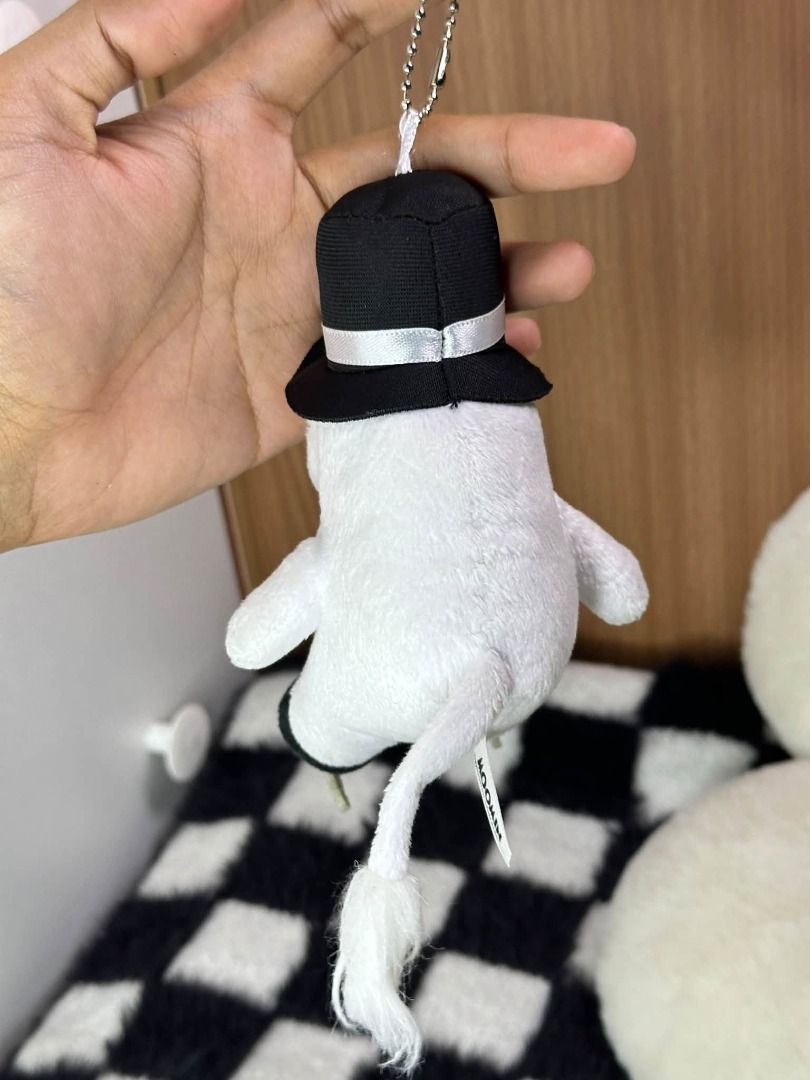 Moomin Top hat White Skating Bag Charm Strap Keychain (Category: Plushies & Soft Toys) located in Quezon City. Submitted by genie.fluff (Listing ID 1465375402, Image 2). Description: .