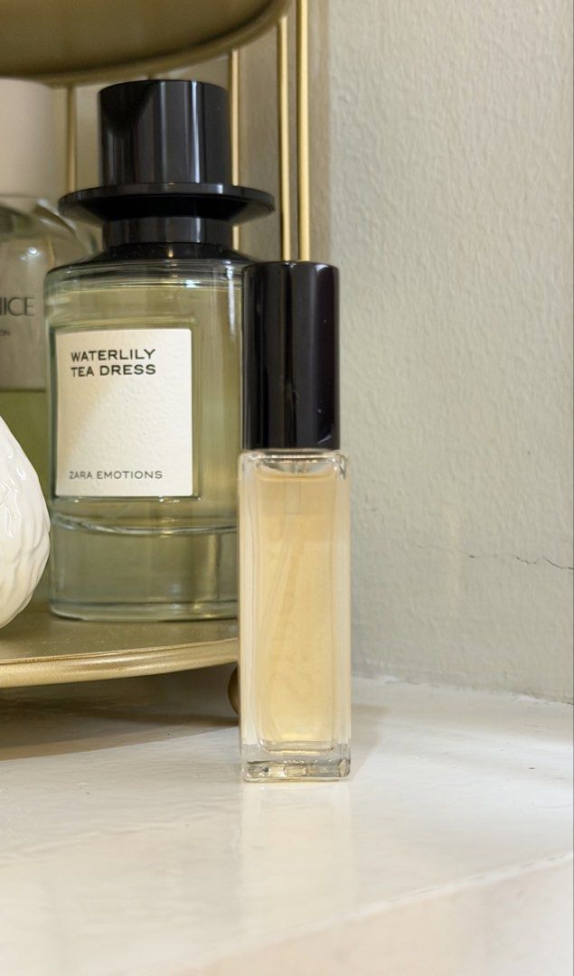 Moonsteria Sirena 10ML (Category: Fragrance & Deodorants) located in Cavite. Submitted by shoplyly (Listing ID 1465376490, Image 2). Description: Sprayed twice. .