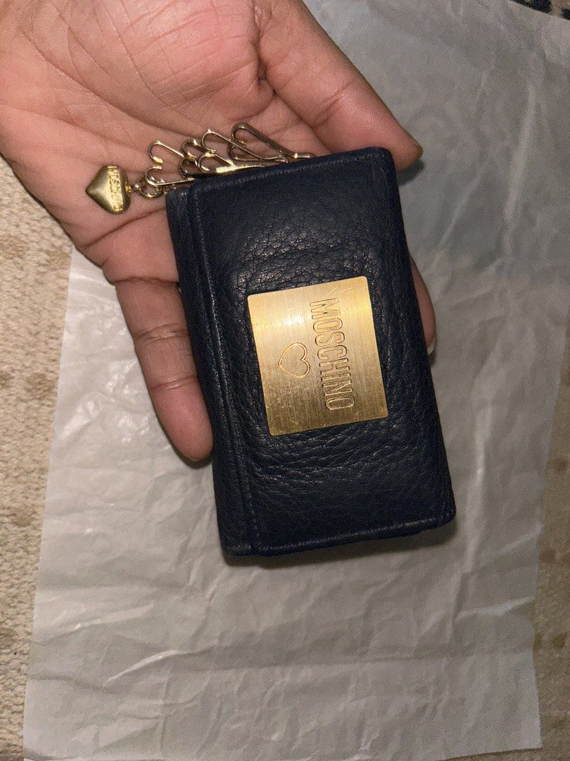 MOSCHINO LEATHER KEY CASE (Category: Wallets & Card holders) located in Polangui. Submitted by joycehaul (Listing ID 1465172517, Image 3). Description: Leather Key case Dark blue Japan surplus item ALBAY.