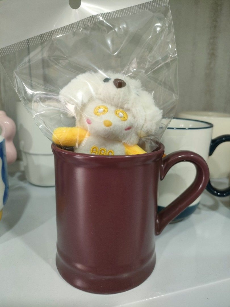 Mug & AAA "E-Panda" Set (Category: Plushies & Soft Toys) located in Bulacan. Submitted by hunterherojapanjdm (Listing ID 1465226287, Image 1). Description: Mug & AAA "E-Panda" Set.
