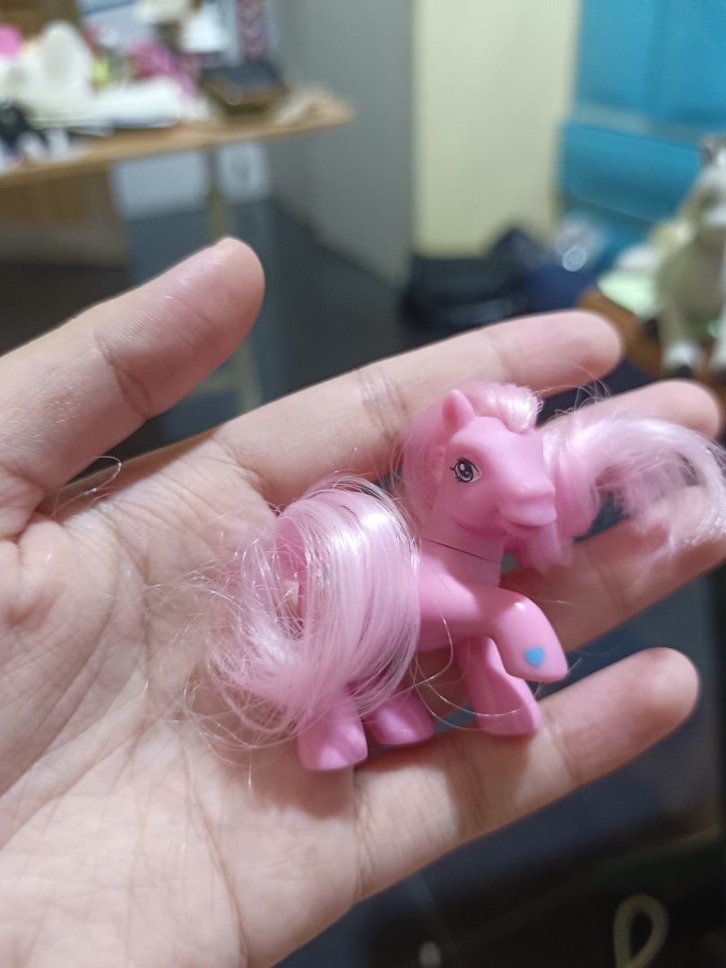 My Little Pony (MLP) mini figurines (Category: Figurines & Statues) located in Victoria. Submitted by yannirose (Listing ID 1465170779, Image 2). Description: Rare and Hard to find minis G1 Glory unicorn (discolored head) -100 G3 Pinky pie (Idk where it came from or what set it came from) •Negotiable •No issue/Mint condition -280 if take both 330 Gcash/J&T.