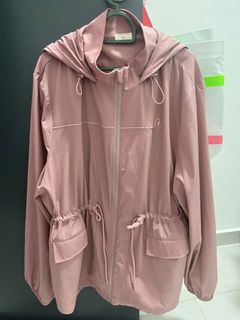 (Category: ) located in . Submitted by aa_wardrobe (Listing ID 1465182687, Image 1). Description: .