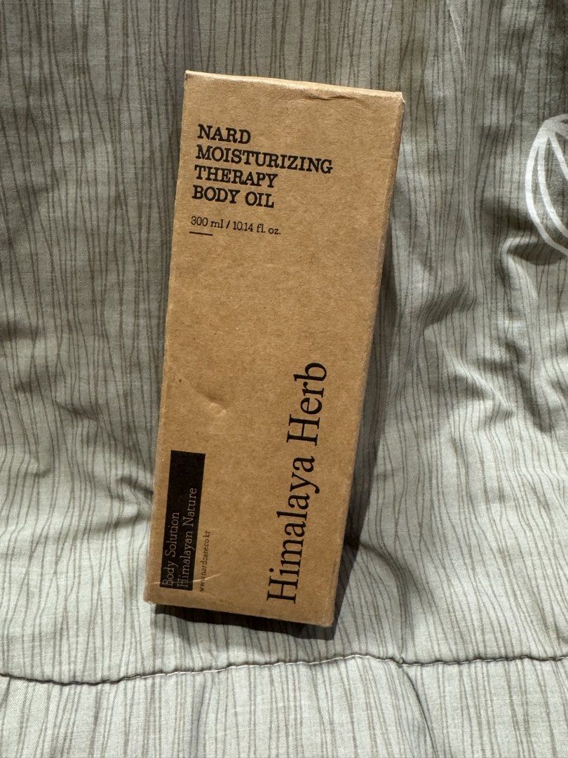 Nard Moisturizing Therapy Body Oil (Category: Body Care) located in Navotas City. Submitted by tealpill27 (Listing ID 1465285644, Image 1). Description: As an impulsive buyer traveling abroad, let’s share some of the items I bought! Inquiries and offers are welcome and free! 📩 .