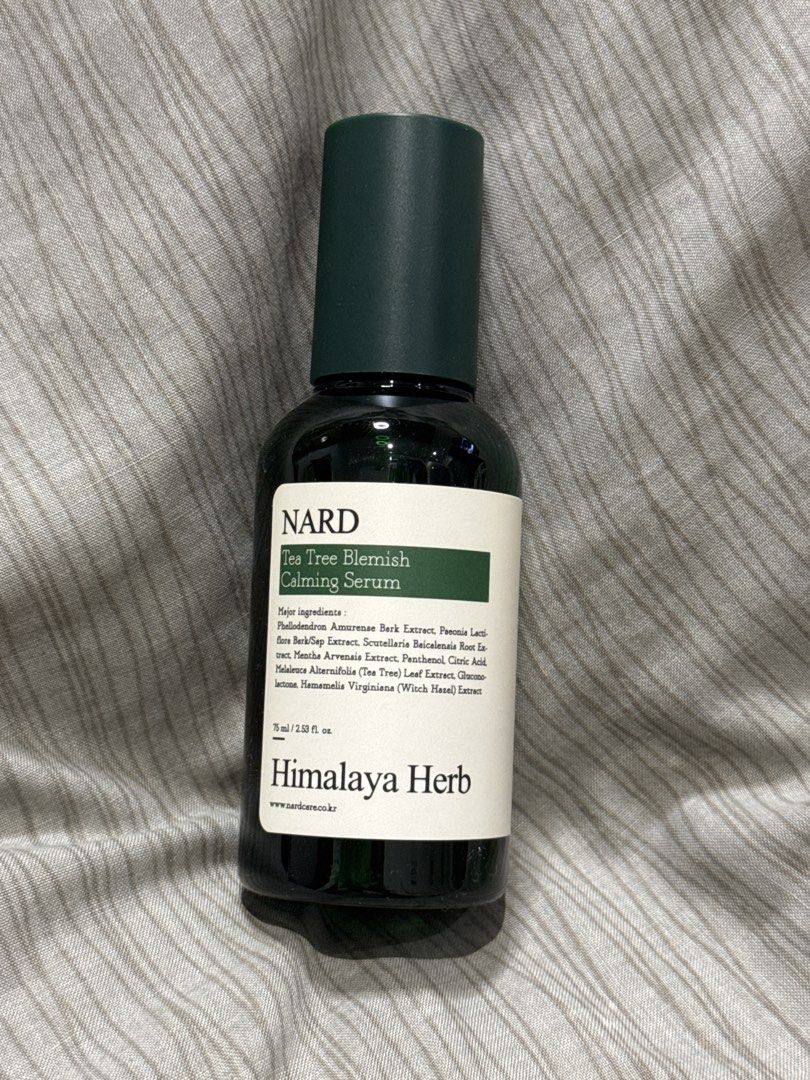 Nard Tea Tree Blemish Calming Serum 75 mL (Category: Face Care) located in Navotas City. Submitted by tealpill27 (Listing ID 1465295918, Image 2). Description: As an impulsive buyer traveling abroad, let’s share some of the items I bought! Inquiries and offers are welcome and free! 📩 .