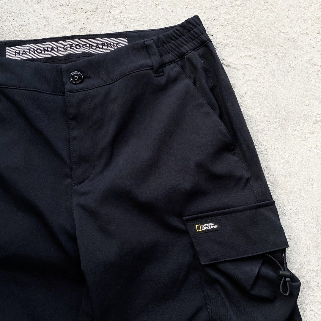 National Geographic Cargo Pants Black (Category: Activewear) located in Manila. Submitted by thrift3006 (Listing ID 1465298219, Image 1). Description: National Geographic Cargo Pants Black - Size 30-32w 38L No issue Excellent condition ₱1,580+sf only🏷️ Loc baliwag bulacan 📍 Pm 📩.