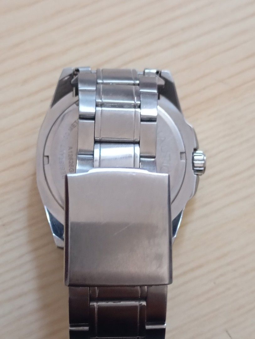 Nautica (Category: Men's Watches) located in Las Pinas. Submitted by quick_deals_great_finds2 (Listing ID 1465190343, Image 3). Description: Original good working condition Quartz with battery 42mm large working dials Fits wrist size 6.8 inches.
