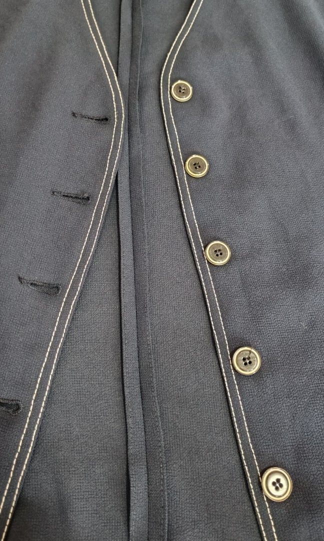 Navy Blue lightweight short sleeves blazer (Category: Coats, Jackets and Outerwear) located in Makati City. Submitted by jstreasuredfinds (Listing ID 1465199860, Image 3). Description: Washed and sanitized Navy blue. Short sleeves. Perfect for summer Wrinkle resistant fabric Best fit semi med - med.