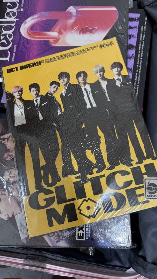 NCT Dream Glitch Mode Album (Category: K-Wave Merchandise) located in Meycauayan. Submitted by j1hyukc (Listing ID 1465250195, Image 1). Description: no photocard .