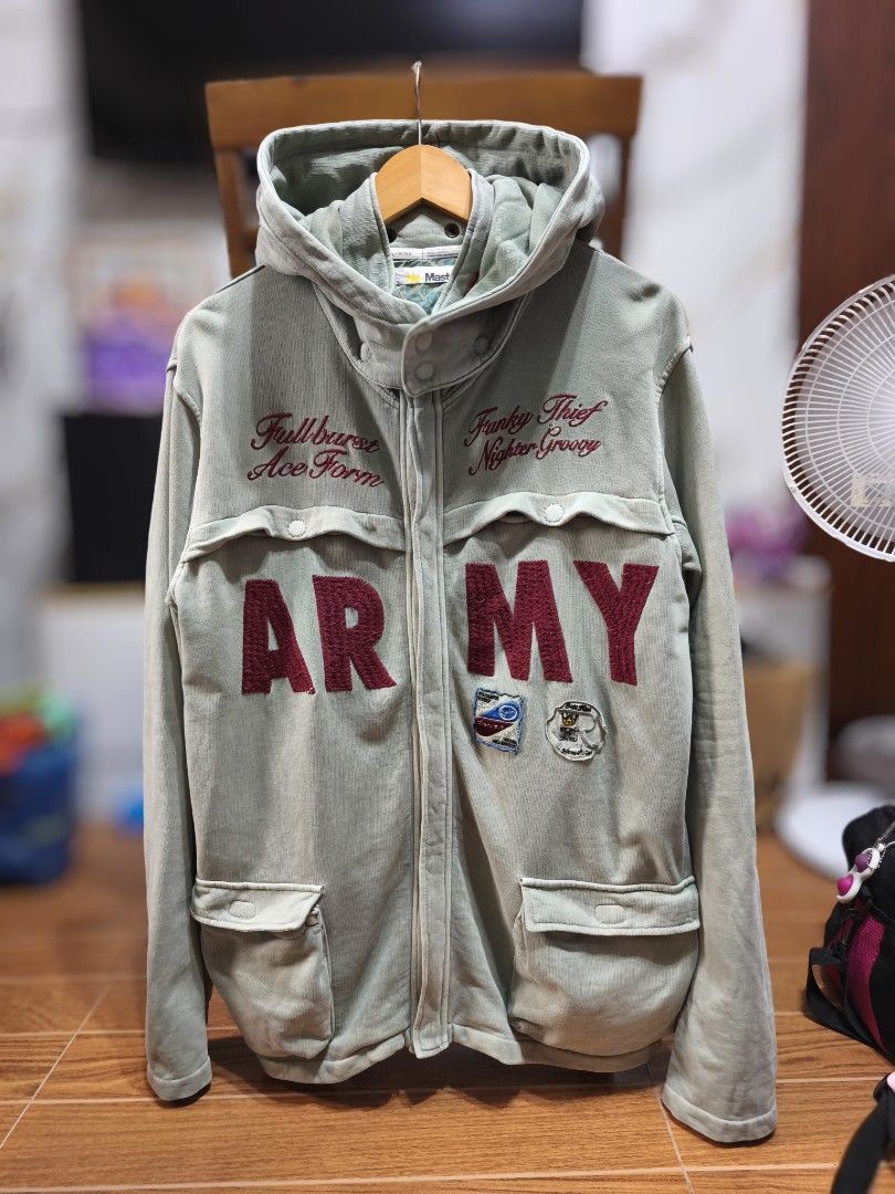 NE-MASTERS Steel Mind full zip jacket (Category: Hoodies) located in Antipolo. Submitted by janernest92368 (Listing ID 1465231764, Image 2). Description: - Large on tag - Dimes: W 22in. x L 29in. - in good condition - all designs are fully embroidered - complete tags - color rate: 8.5 - 9/10 ISSUE: none * Manage your expectations. These items are thrifted/ukay and pre-loved. These are not brand new. Will tell if it is in good condition or have an