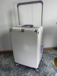 （分類：）位於 。 由 fashiontrade_luggage_company 提交（商品編號 1465217448，圖片 1）。簡介： 。
