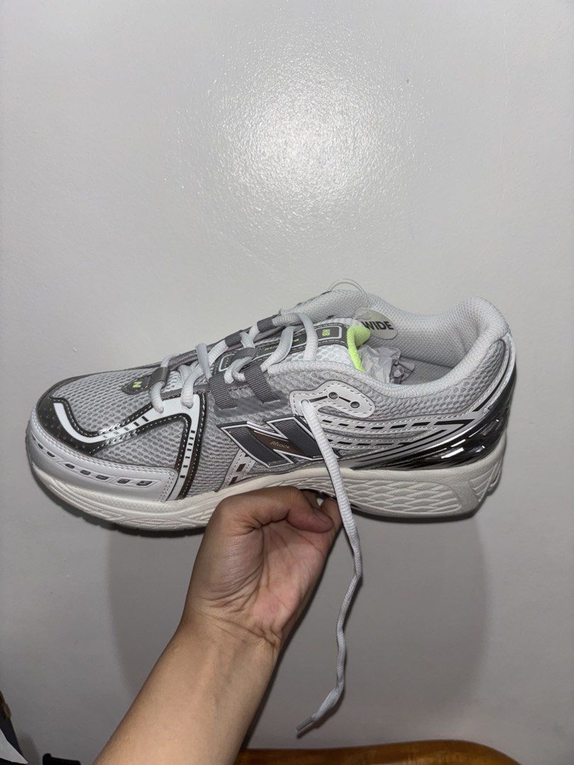 New Balance 1906R Silver White Grey (Category: Sneakers) located in Dumaguete. Submitted by shopcee (Listing ID 1465294613, Image 2). Description: New Balance 1906R Size: 7 25cm (Wide Fit) Original box included RFS: Wrong size MOP: Gcash or Gotyme .