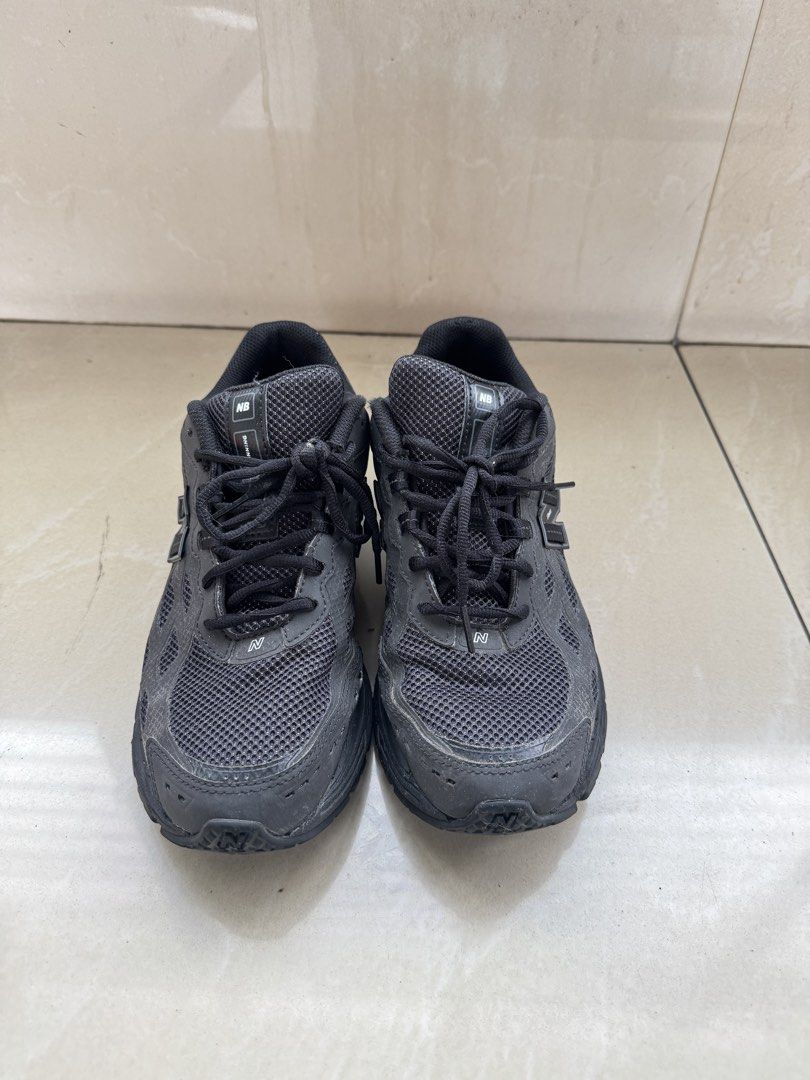 New Balance 1906R Size 9 (Category: Sneakers) located in Manila. Submitted by ivanang5545 (Listing ID 1465312037, Image 3). Description: - Brand/Model: New Balance 1906R (All-Black) (Reflective) - Size: Men's US 9 / EU 42.5 - Features: Breathable mesh upper, synthetic overlays, N-lock system, and cushioned N-ergy sole - Condition: Minor dirt on soles and uppers from previous wear - Durability: Tons of life left in the tread - Style: Great everyda