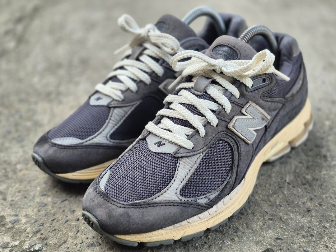 New Balance 2002R Grey (Category: Sneakers) located in Manila. Submitted by kushoenero (Listing ID 1465302225, Image 3). Description: - Model: New Balance 2002R - Colorway: Classic Grey (Suede and Mesh) - Sole: Chunky cream midsole with N-ERGY cushioning for all-day comfort - Upgrades: Swapped in stylish thick cream rope laces - Condition: Great everyday pair with a versatile runner aesthetic.