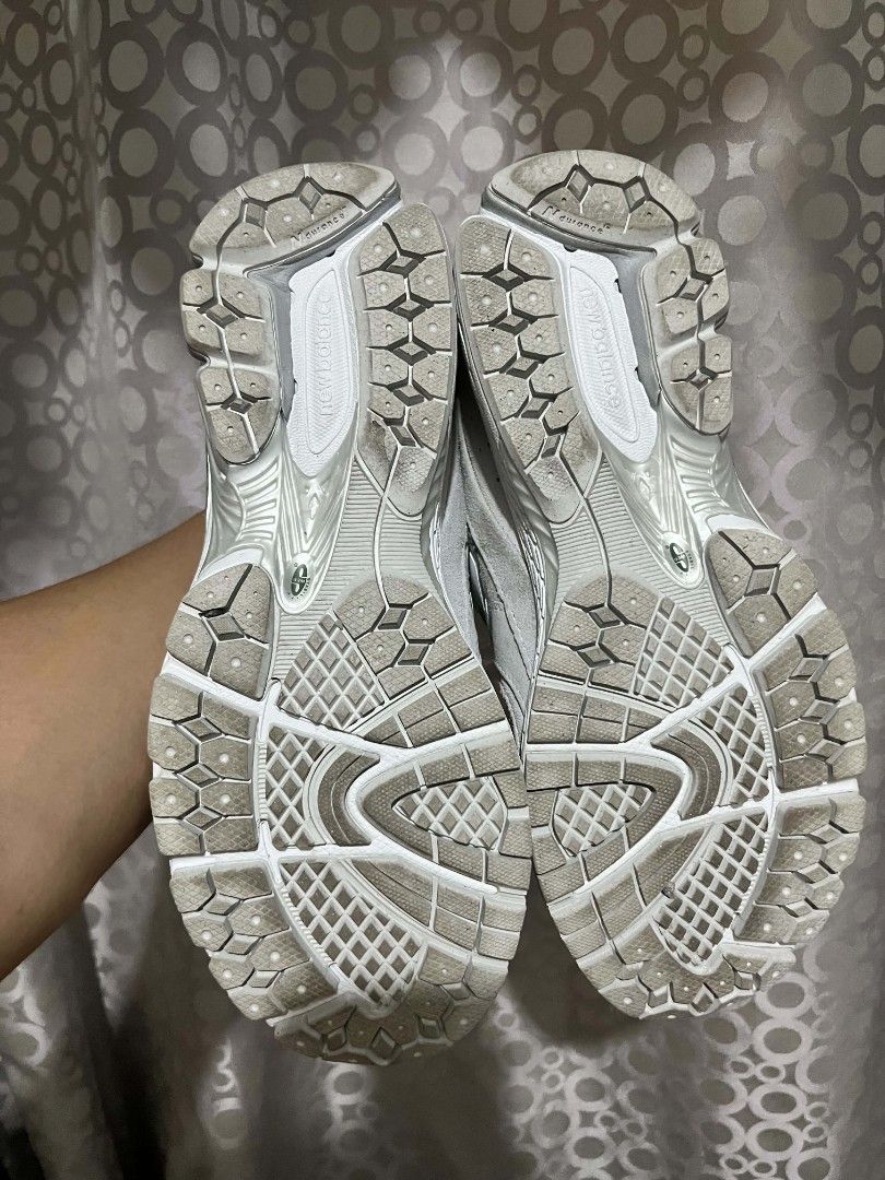 New Balance 2002R Rain Cloud (Category: Sneakers) located in Manila. Submitted by yebamonke (Listing ID 1464611768, Image 3). Description: For sale New Balance 2002R Rain Cloud Size 8.5 US Like new condition Complete with box and receipt Dm for more infos.