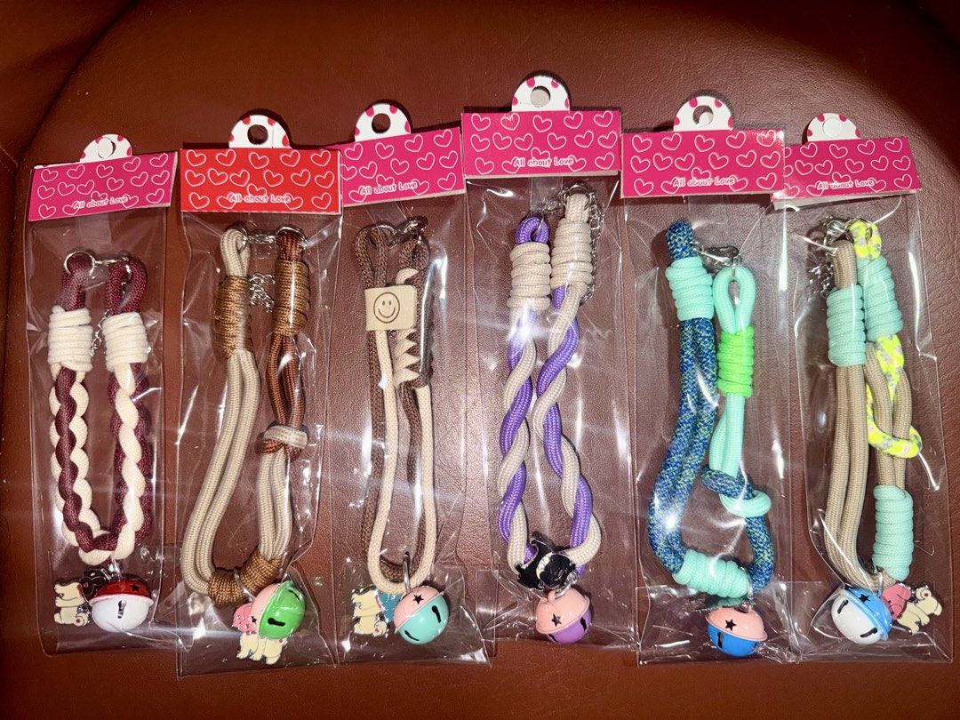 New! Cute Handwoven Pet Collar (Category: Homes & Other Pet Accessories) located in Quezon City. Submitted by pets.r.us.manila (Listing ID 1465044114, Image 2). Description: Cute handwoven PET COLLAR with bell & fog charm with different designs & colors Quezon City 0916-4537116 12pcs. available ✅dog ✅cat ✅rabbit .
