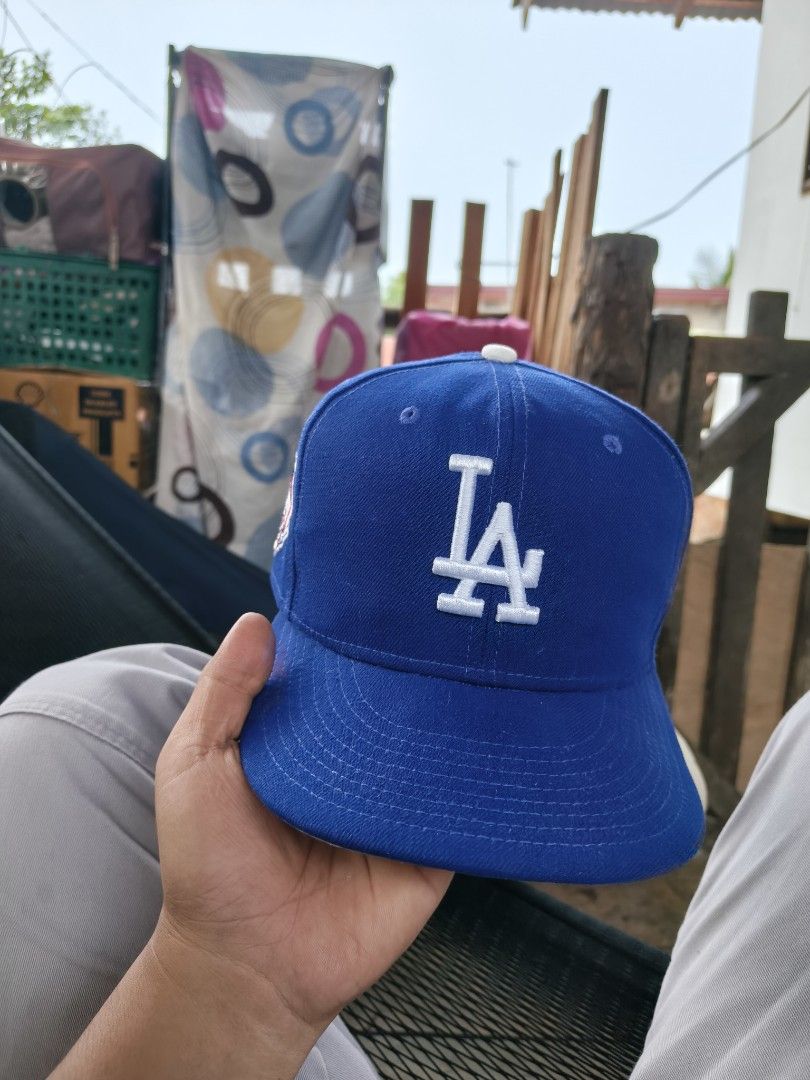 New Era X LA Dodgers Snapback (Category: Caps & Hats) located in Zamboanga. Submitted by thriftbyeems (Listing ID 1465195782, Image 2). Description: anyone interested?.