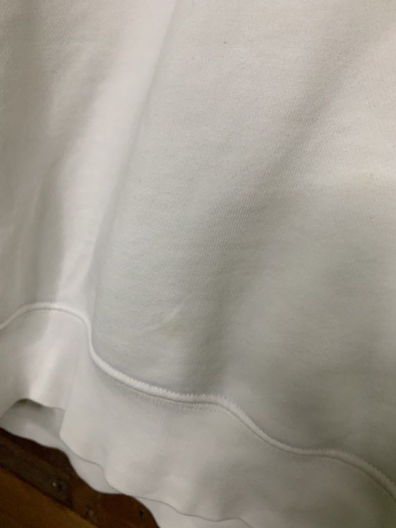 Nike (Category: Coats, Jackets and Outerwear) located in Quezon. Submitted by jaydrakethrift (Listing ID 1465320566, Image 3). Description: Issue minimal stain need wash .