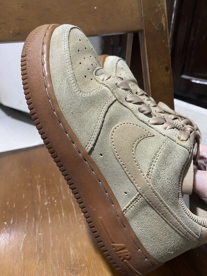 Nike Air Brown (Category: Sneakers) located in Cavite. Submitted by jaffahediah_12 (Listing ID 1465212722, Image 3). Description: 23.5cm Must Read - All items are preloved Payments first via G. - Always limit your expectation when buying. - Some may have flaws, dirts and stains but no major flaws and all items are wearable. Thank you and happy online shopping :) .