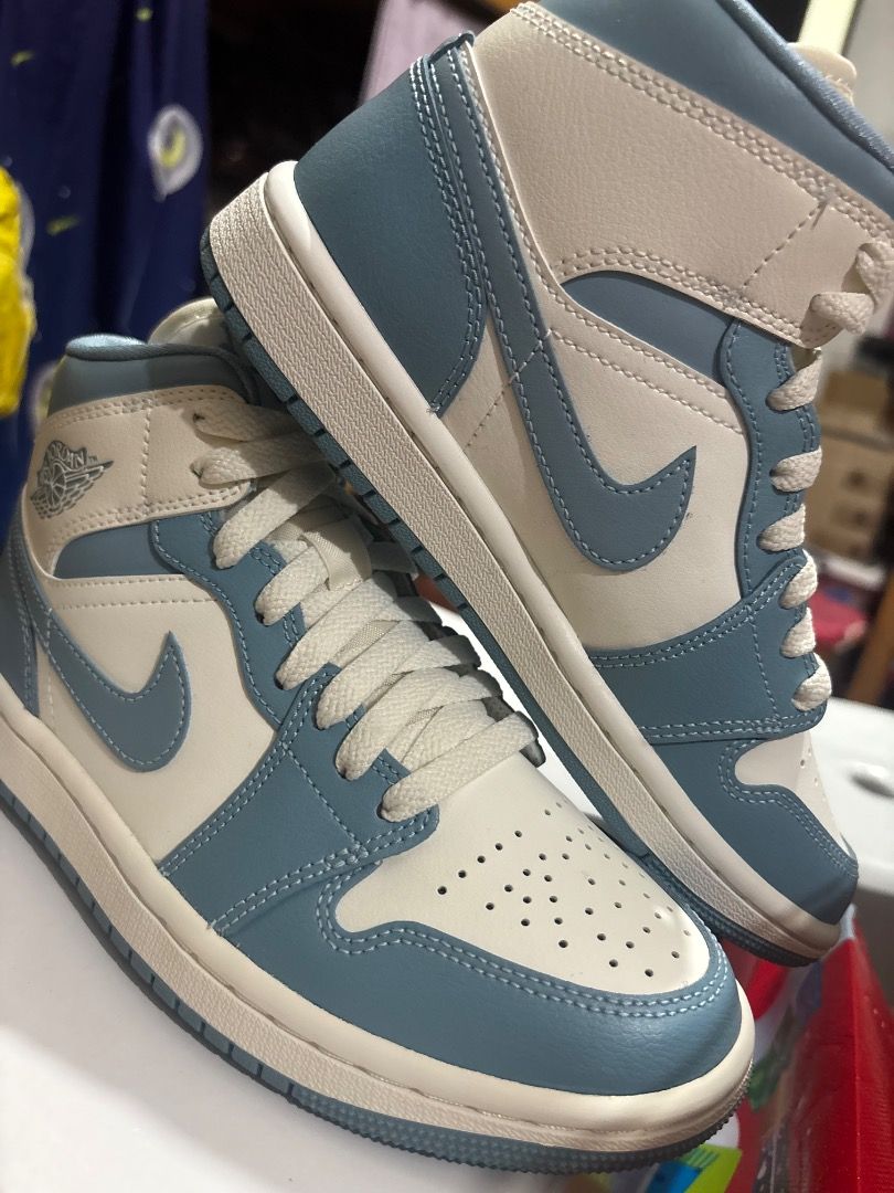 Nike Air Jordan 1 Mid “UNC” size 5.5W (Category: Sneakers) located in Makati City. Submitted by krizairah20 (Listing ID 1465229380, Image 3). Description: FS/WTS] Nike Air Jordan 1 Mid "UNC" – 5.5W / 4M (Brand New / DS) PRICE: ₱4,200 (Slightly negotiable) DETAILS: • Condition: 100% Brand New / Deadstock (Never worn or fitted) • Size: US Women's 5.5 / US Men's 4 (4Y) / EUR 36 / 22.5 cm • Inclusions: Complete package with original box. Perfect clea
