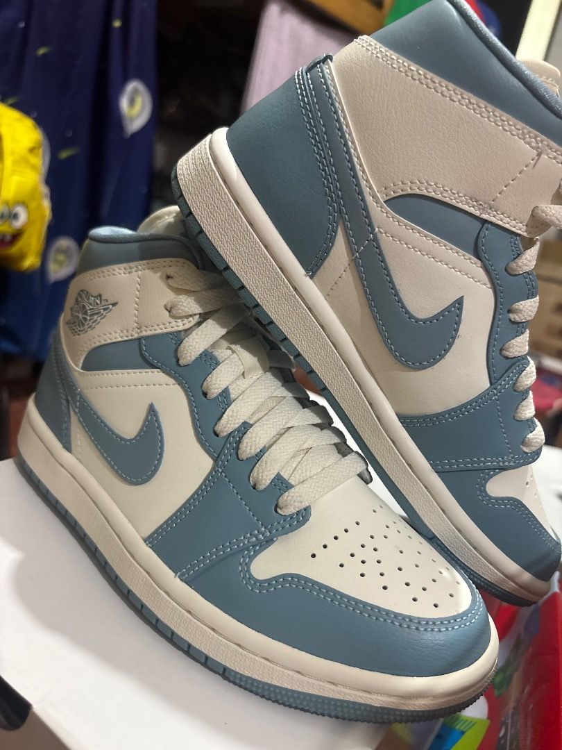 Nike Air Jordan 1 Mid “UNC” size 5.5W (Category: Sneakers) located in Makati City. Submitted by krizairah20 (Listing ID 1465229380, Image 2). Description: FS/WTS] Nike Air Jordan 1 Mid "UNC" – 5.5W / 4M (Brand New / DS) PRICE: ₱4,200 (Slightly negotiable) DETAILS: • Condition: 100% Brand New / Deadstock (Never worn or fitted) • Size: US Women's 5.5 / US Men's 4 (4Y) / EUR 36 / 22.5 cm • Inclusions: Complete package with original box. Perfect clea