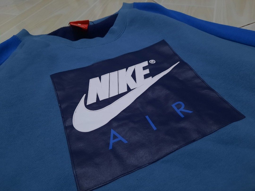 nike air sweater (Category: Activewear) located in Tarlac. Submitted by thryftstash (Listing ID 1465380412, Image 3). Description: dimes: 27.5 - 24 xl on tag issue: none sf not included tarlac loc j&t and lbc courier.
