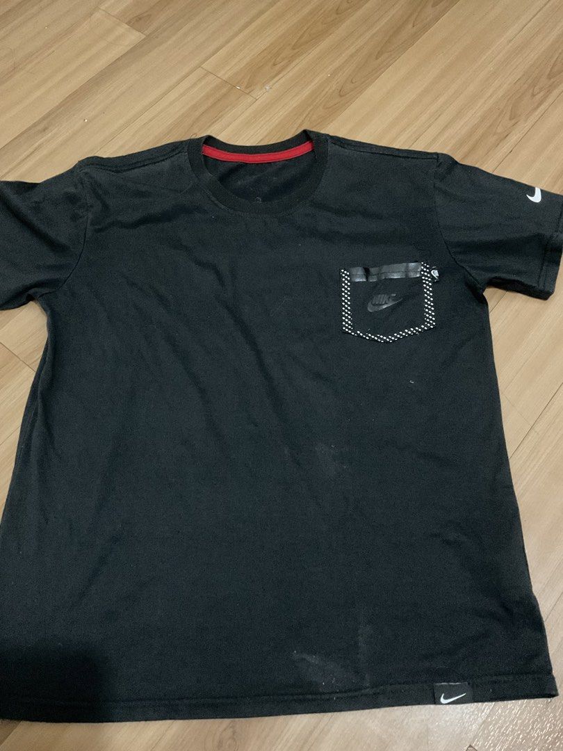 NIKE Black Shirt (Category: Tshirts & Polo Shirts ) located in Cavite. Submitted by alexberras (Listing ID 1465340247, Image 1). Description: dm for more info.