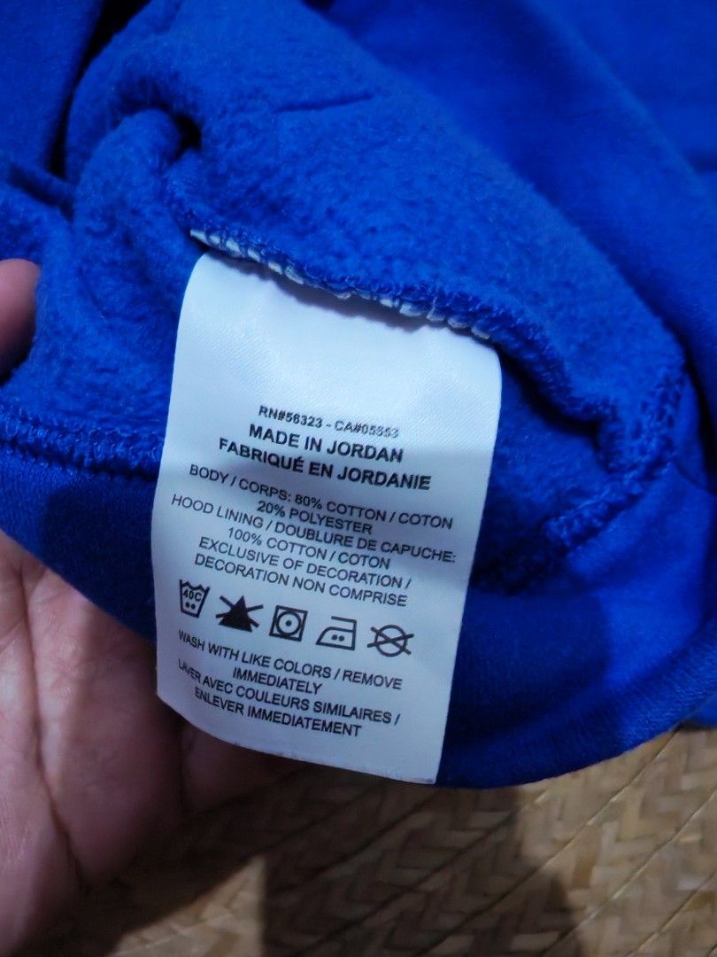 Nike Blue Hoodie Size L (Category: Coats, Jackets and Outerwear) located in Rizal. Submitted by lovelyjhenmendejar27-75220 (Listing ID 1465273918, Image 3). Description: preloved like new large kids 9-10 Yr old 550 only location :upper Antipolo pick up /lalamove j&t.