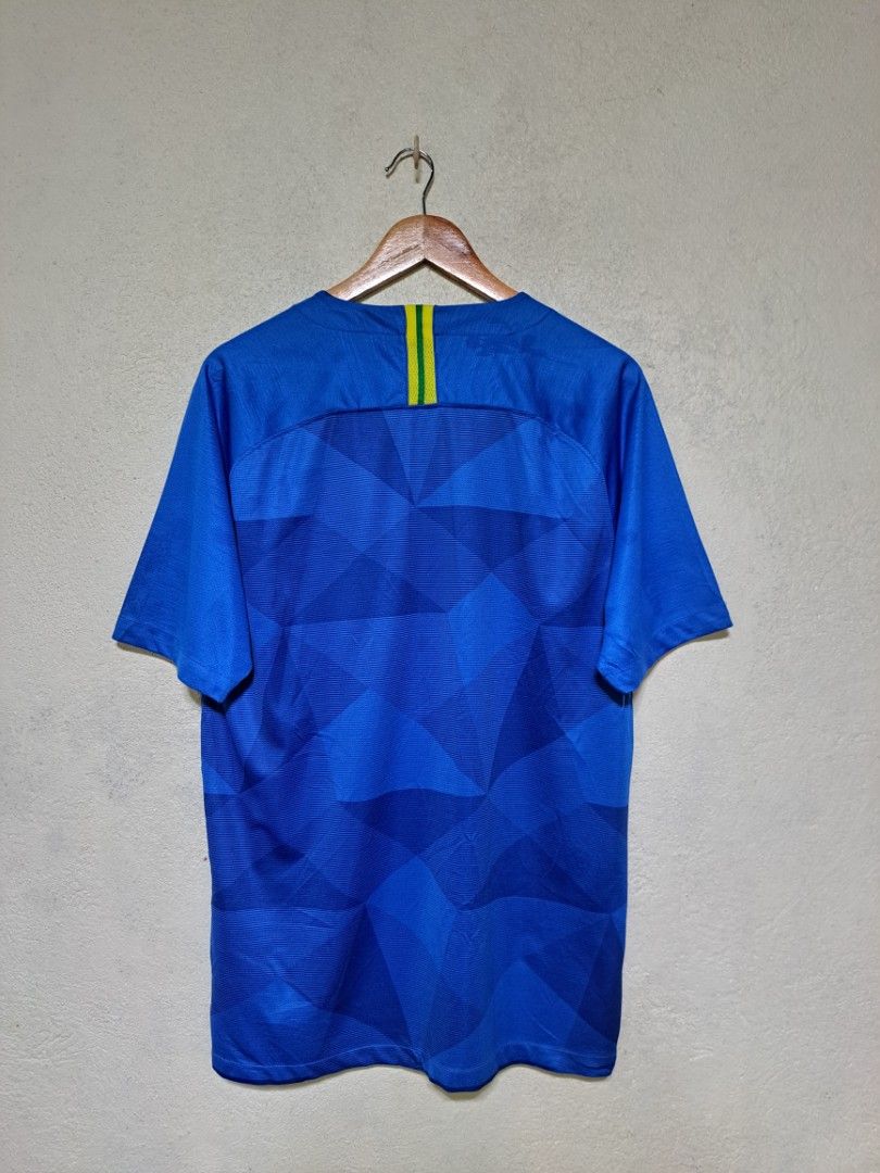 Nike Brazil 2018 Away Stodium Jersey (Category: Tshirts & Polo Shirts ) located in Dumaguete. Submitted by jayarbajad49160 (Listing ID 1465320697, Image 2). Description: Nike Brazil 2018 Away Stodium Jersey - 700 add sf Excellent Condition Color rate:9.8/10 No issue Size XL Width:22 Length:30 Loc dumaguete city visayas.