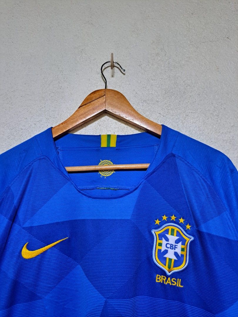 Nike Brazil 2018 Away Stodium Jersey (Category: Tshirts & Polo Shirts ) located in Dumaguete. Submitted by jayarbajad49160 (Listing ID 1465320697, Image 3). Description: Nike Brazil 2018 Away Stodium Jersey - 700 add sf Excellent Condition Color rate:9.8/10 No issue Size XL Width:22 Length:30 Loc dumaguete city visayas.