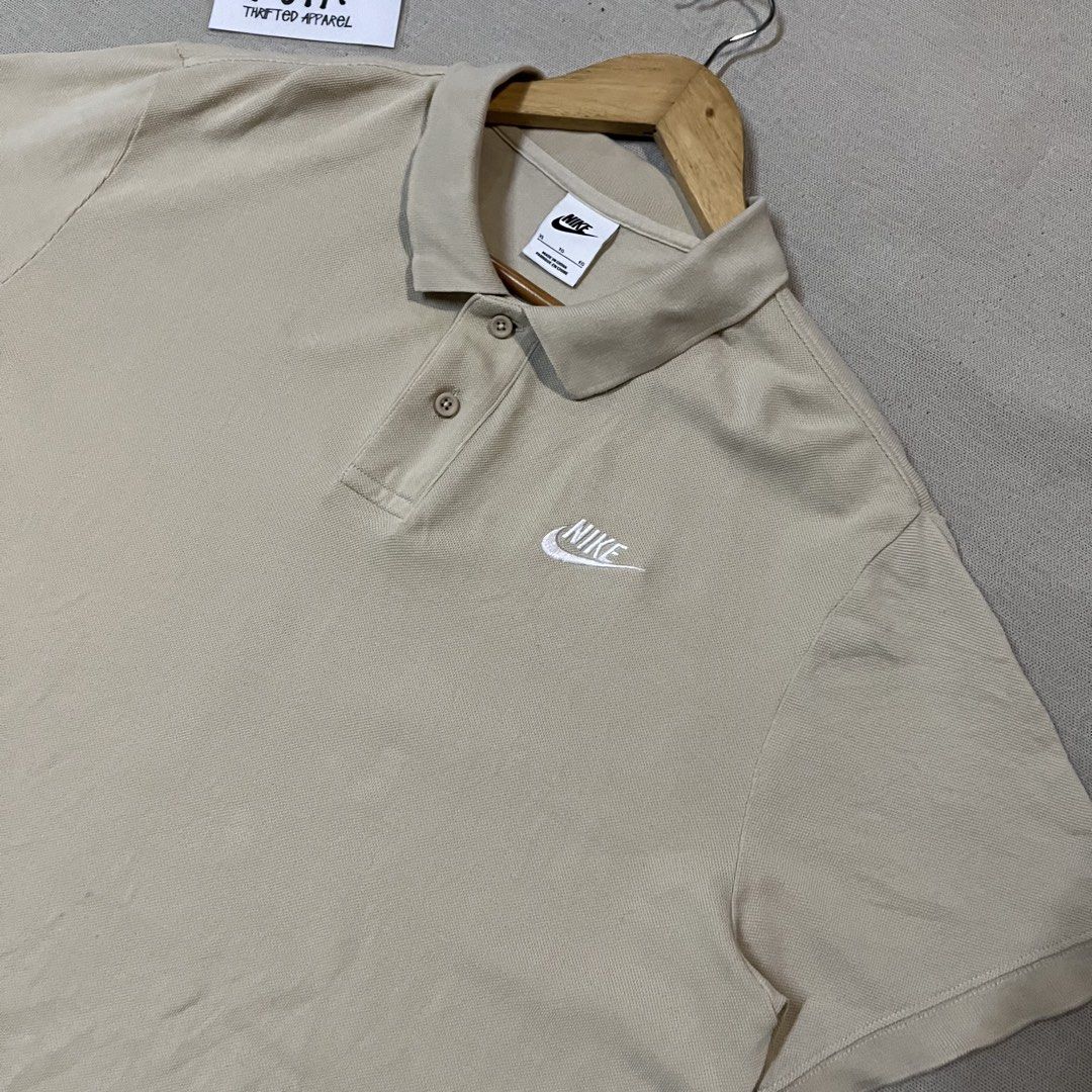 Nike Clubfleece Poloshirt (Category: Tshirts & Polo Shirts ) located in Batangas. Submitted by reyr. (Listing ID 1465227820, Image 2). Description: Dimes: 22.5” width | 27.5-29” length Condition: Excellent Color rate: 9.5/10 Issue: unnoticeable stain.
