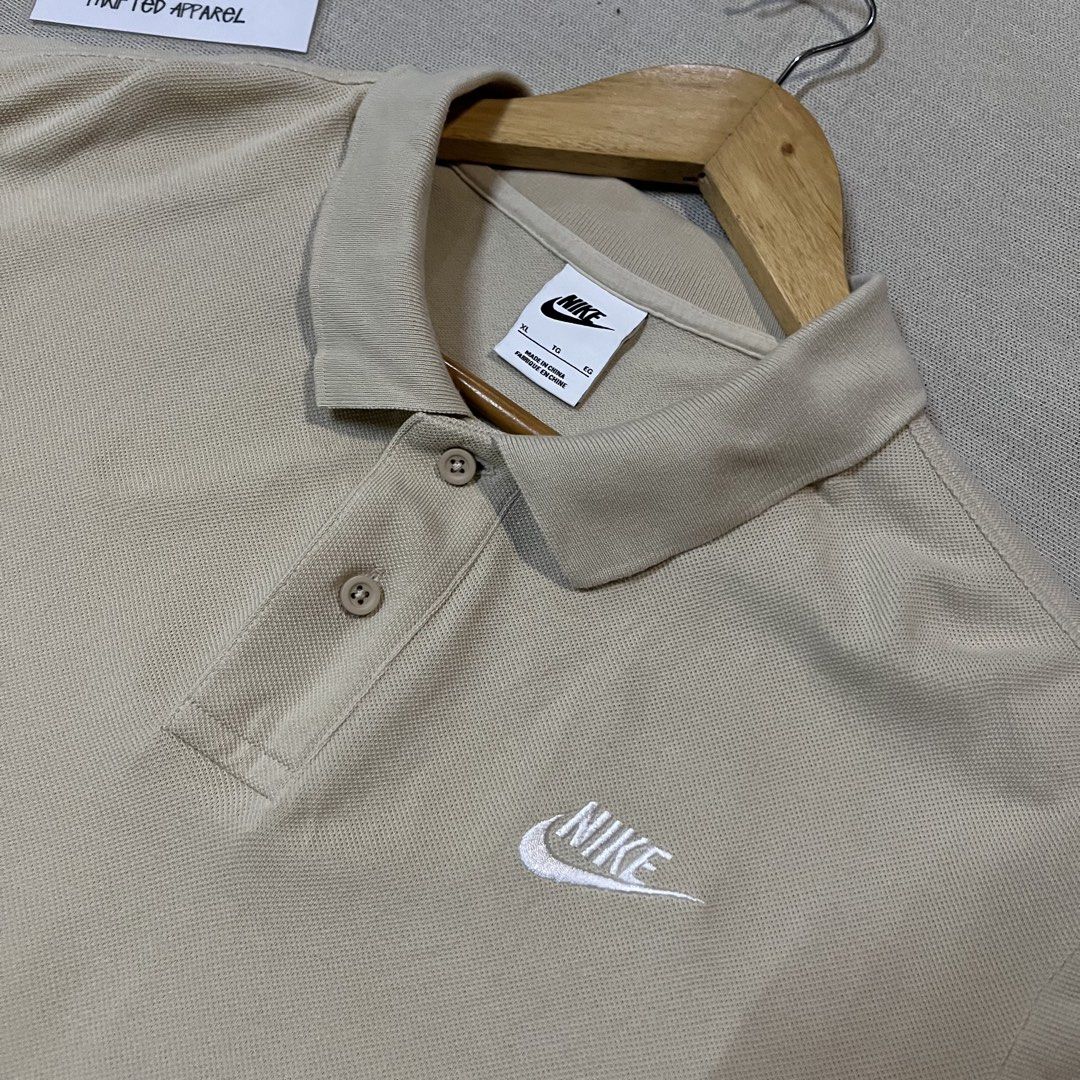 Nike Clubfleece Poloshirt (Category: Tshirts & Polo Shirts ) located in Batangas. Submitted by reyr. (Listing ID 1465227820, Image 3). Description: Dimes: 22.5” width | 27.5-29” length Condition: Excellent Color rate: 9.5/10 Issue: unnoticeable stain.