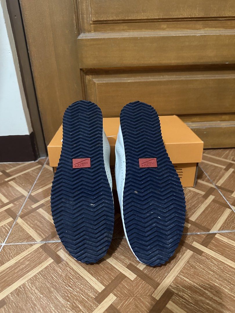 Nike Cortez (Category: Sneakers) located in Manila. Submitted by vesti-da (Listing ID 1465231862, Image 3). Description: - Packaging: Includes original orange Nike box - Condition: Fresh and well-maintained still good as new.
