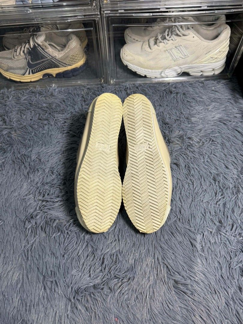NIKE CORTEZ 72 SI "OATMEAL" (Category: Sneakers) located in Candelaria. Submitted by worn_gallerie (Listing ID 1465291650, Image 3). Description: NIKE CORTEZ SIZE 9 MENS/ 10 WOMENS GOOD CONDITION SIGN OF USAGE ₱1,299 ONLY.