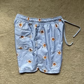 (Category: ) located in . Submitted by booksii3232 (Listing ID 1465173050, Image 1). Description: .