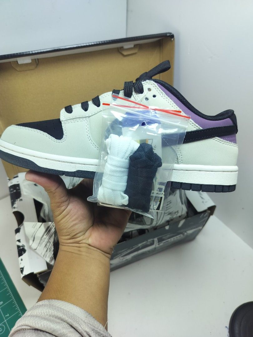 Nike Dunk Low Initial D (Category: Sneakers) located in Cavite. Submitted by gbshoes01 (Listing ID 1465324827, Image 3). Description: Size EUR 42 Nike Dunk Low Initial D UA pair.