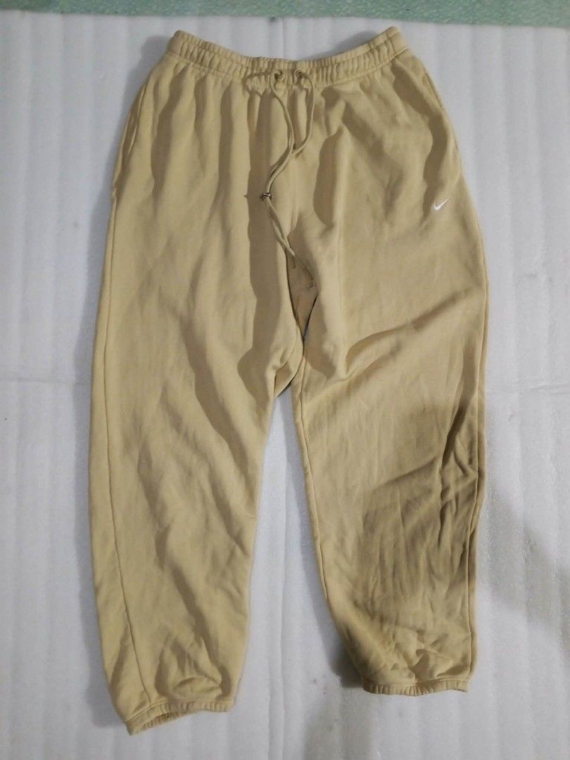 Nike French Terry Pants for men (Category: Joggers) located in General Santos City (Dadiangas). Submitted by thrift_raid (Listing ID 1465314872, Image 1). Description: .
