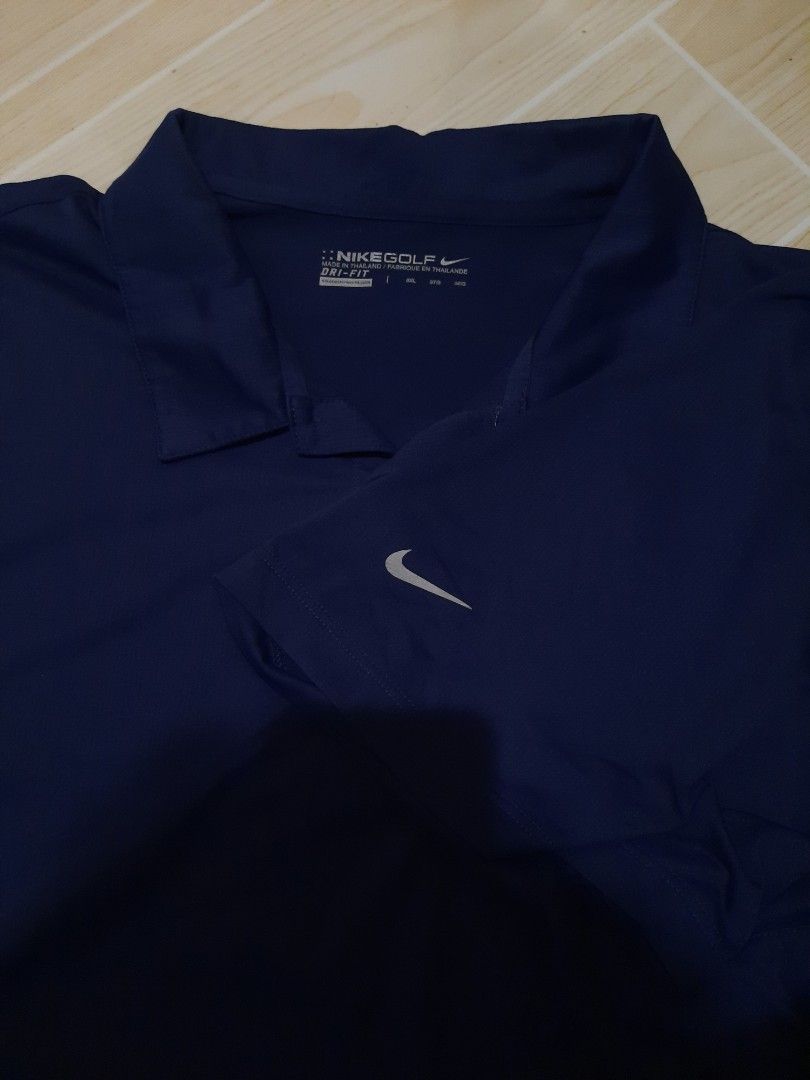nike golf poloshirt (Category: Tshirts & Polo Shirts ) located in Tarlac. Submitted by thryftstash (Listing ID 1465349081, Image 2). Description: dimes: 31 - 28 3xl on tag issue: none sf not included tarlac loc j&t and lbc courier.