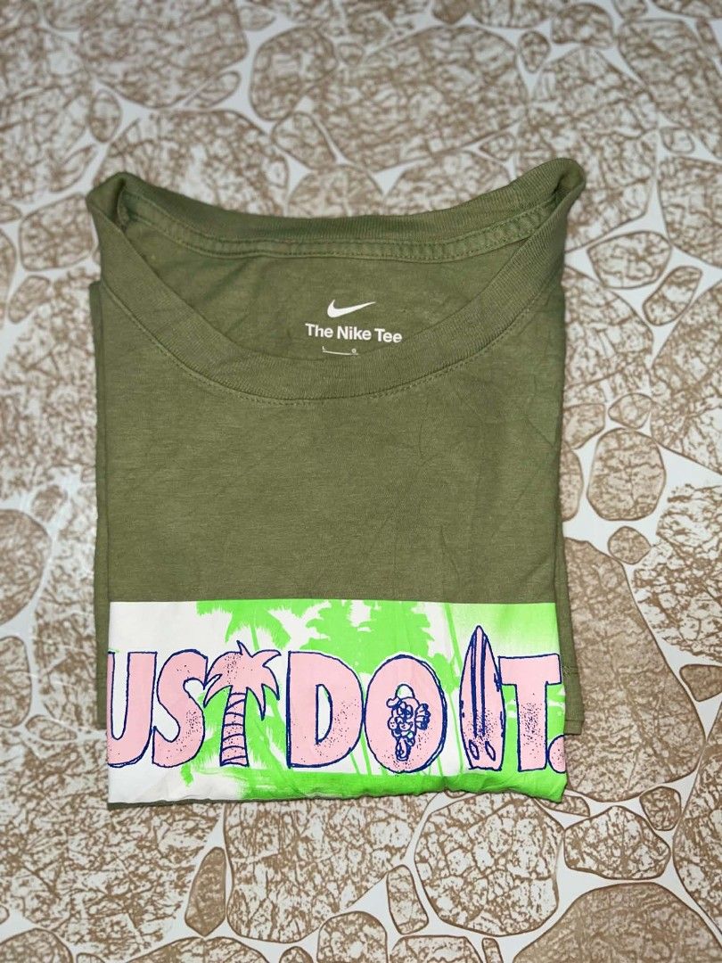 Nike Just Do It (Category: Tshirts & Polo Shirts ) located in Cebu City. Submitted by chris.ukay11 (Listing ID 1465285342, Image 2). Description: - Nike Just Do It - Size Large on tag - Color rate 9.5/10 - Good condition.