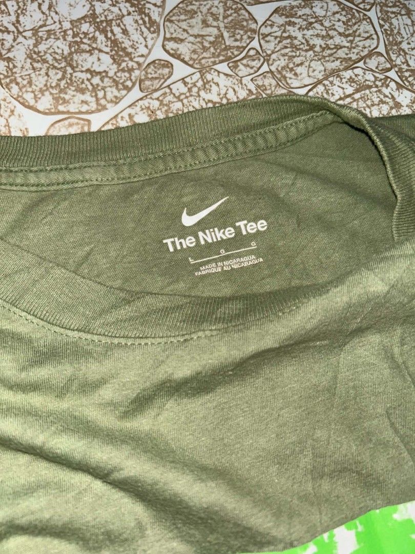 Nike Just Do It (Category: Tshirts & Polo Shirts ) located in Cebu City. Submitted by chris.ukay11 (Listing ID 1465285342, Image 3). Description: - Nike Just Do It - Size Large on tag - Color rate 9.5/10 - Good condition.