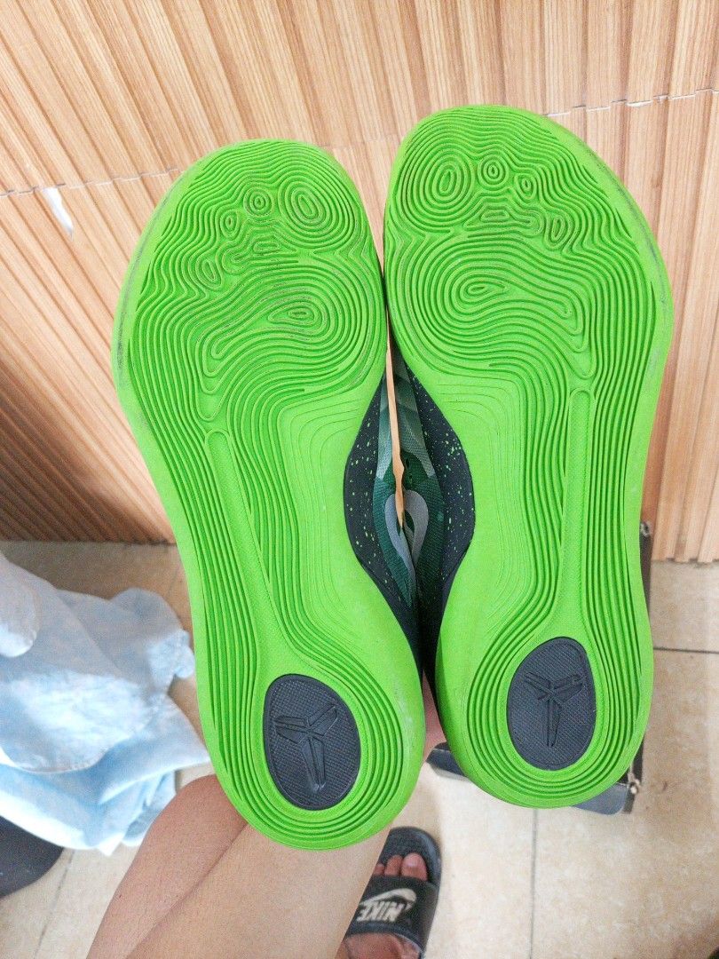 Nike Kobe 9 EM Premium "Gorge Green" (Category: Sneakers) located in Manila. Submitted by mondanggggg (Listing ID 1465361985, Image 2). Description: Nike Kobe 9 EM Premium "Gorge Green" Size 10 Php 2,800❗ Slightly Negotiable ❗ General Trias, Cavite ISSUES: Normal issues lang ng kobe pag di na gagamit, nastock lang for collection lang din e. used twice for shooting lang. No original box na. pm for more info!.