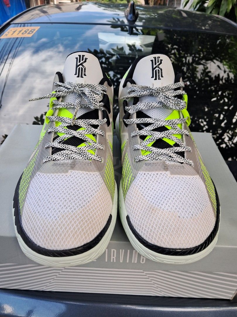 Nike Kyrie Flytrap V Summit White Volt (Category: Sneakers) located in Manila. Submitted by pupoycleme38545 (Listing ID 1465273635, Image 3). Description: For Kyrie Irving Fans 🏀 For Sale ! Kyrie Flytrap V Summit White Volt Size 10.5/44.5 complete with box 100% authentic 100% playable pair Lalamove / J&T.