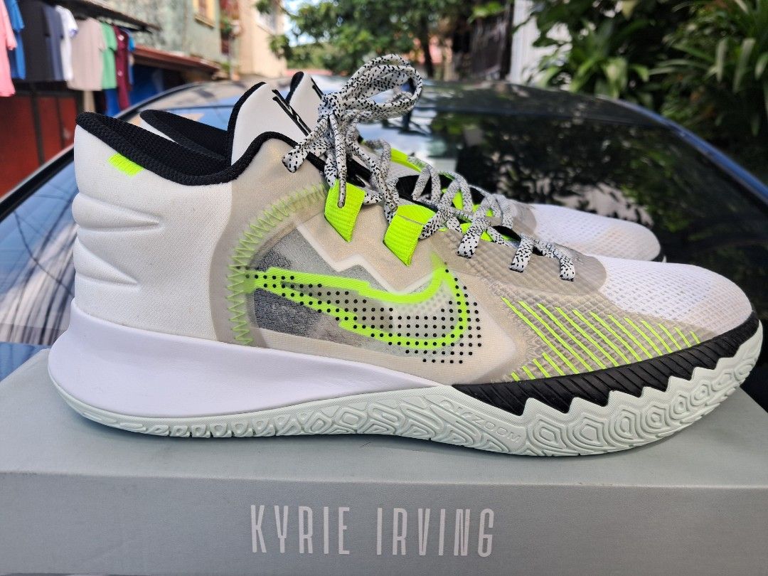 Nike Kyrie Flytrap V Summit White Volt (Category: Sneakers) located in Manila. Submitted by pupoycleme38545 (Listing ID 1465273635, Image 2). Description: For Kyrie Irving Fans 🏀 For Sale ! Kyrie Flytrap V Summit White Volt Size 10.5/44.5 complete with box 100% authentic 100% playable pair Lalamove / J&T.