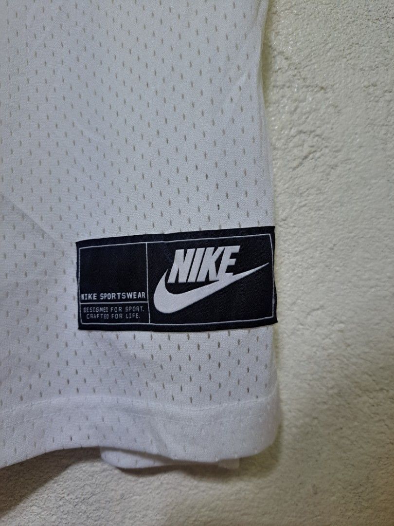 Nike NSW Tank Top (Category: Activewear) located in Dumaguete. Submitted by jayarbajad49160 (Listing ID 1465301210, Image 3). Description: Nike NSW Tank Top Authentic/Original Excellent Condition Color rate:9.8/10 No Issue Size Medium Width:21 Length:28 Loc dumaguete city visayas.