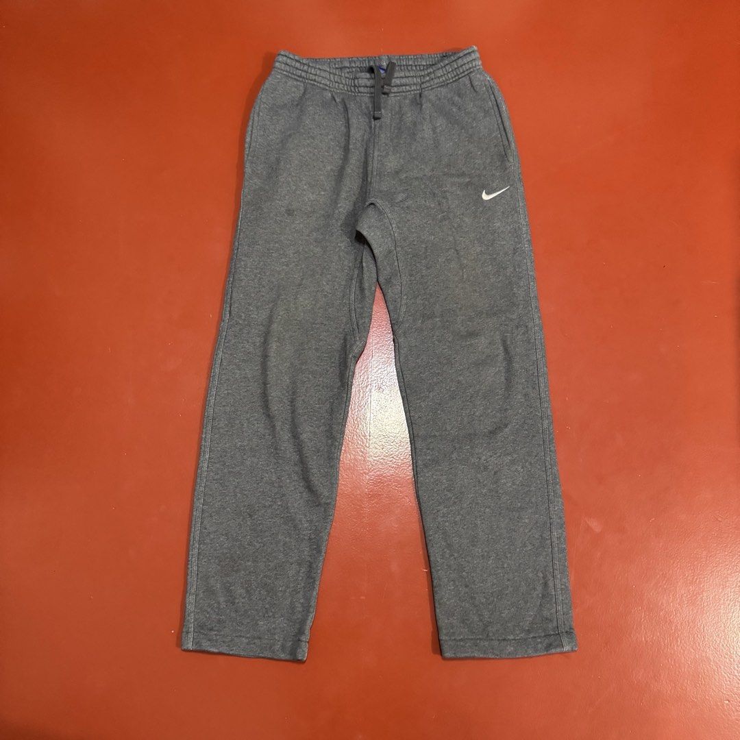 NIKE SIDE SWOOSH SWEATPANTS (Category: Joggers) located in Pasig City. Submitted by buzzthrifty (Listing ID 1465309139, Image 2). Description: SIZE 20-36WAIST 39" LENGTH 8" HEM EXCELLENT CONDITION MALIIT NA WASH .