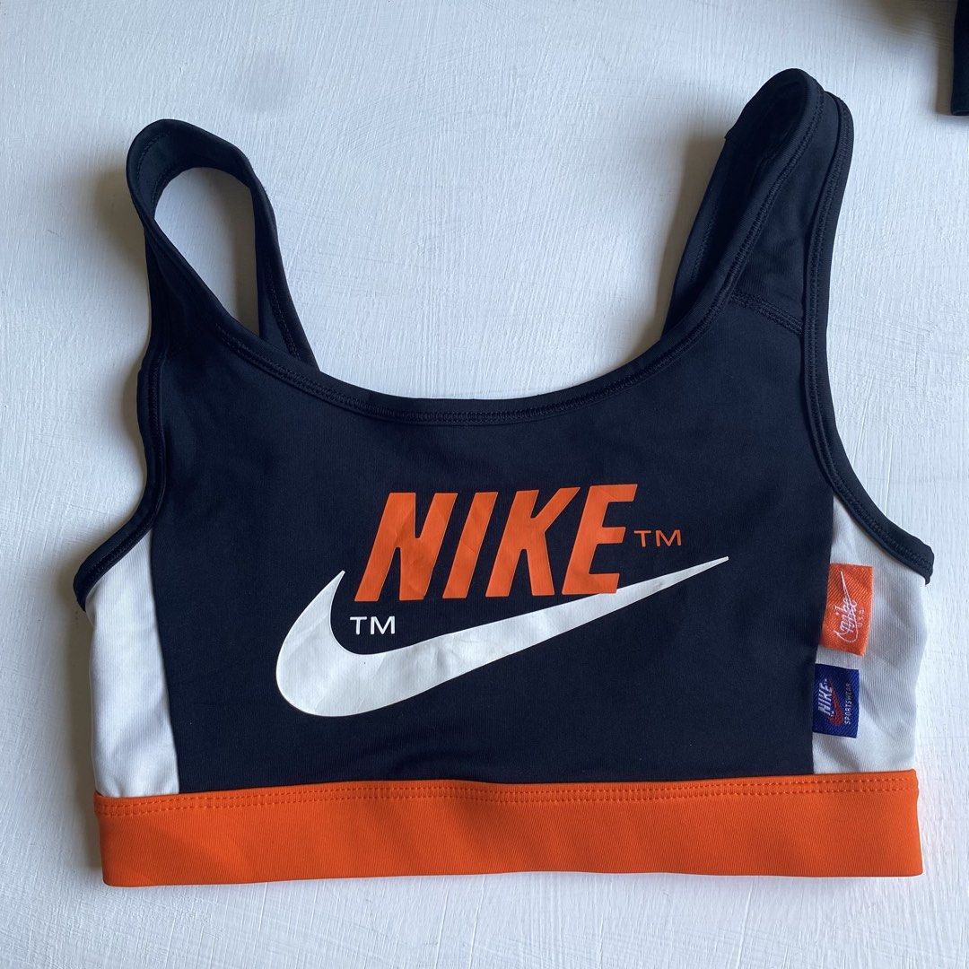Nike Sports Bra (Category: Activewear) located in Bauang. Submitted by theactivearchive (Listing ID 1465247776, Image 1). Description: Small With padslot but no pads No issue Excellent .