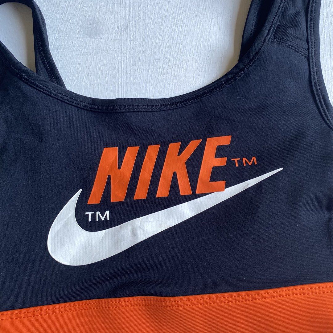 Nike Sports Bra (Category: Activewear) located in Bauang. Submitted by theactivearchive (Listing ID 1465247776, Image 2). Description: Small With padslot but no pads No issue Excellent .